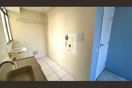 Cozinha/Área de serviço de apartamento para alugar com 2 quartos, 42m² em Vila Nova Bonsucesso, Guarulhos