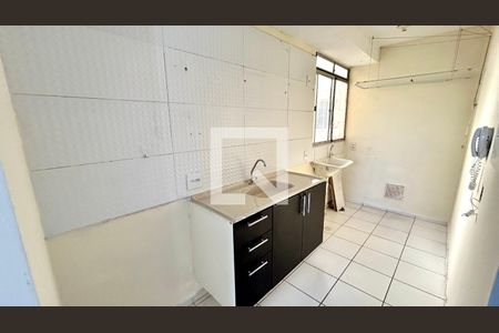 Cozinha/Área de serviço de apartamento para alugar com 2 quartos, 42m² em Vila Nova Bonsucesso, Guarulhos