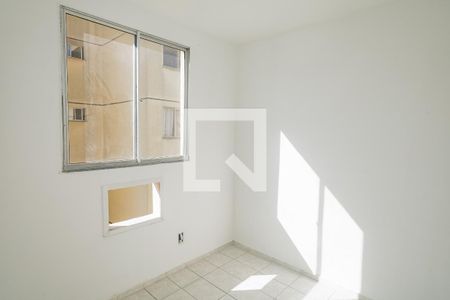 Quarto 2 de apartamento para alugar com 2 quartos, 45m² em Inhoaíba, Rio de Janeiro