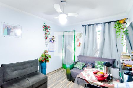 Sala de casa de condomínio para alugar com 2 quartos, 41m² em Jardim Santo Expedito, Guarulhos