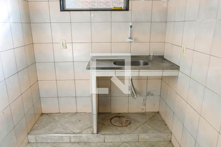 Cozinha de casa de condomínio para alugar com 1 quarto, 45m² em Bonsucesso, Rio de Janeiro