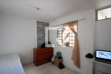 Casa 1 - Quarto 1 de casa à venda com 7 quartos, 250m² em Alípio de Melo, Belo Horizonte