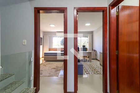 Corredor de casa à venda com 3 quartos, 133m² em Hípica, Porto Alegre
