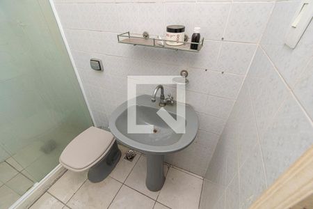 Banheiro de casa à venda com 1 quarto, 60m² em Irajá, Rio de Janeiro