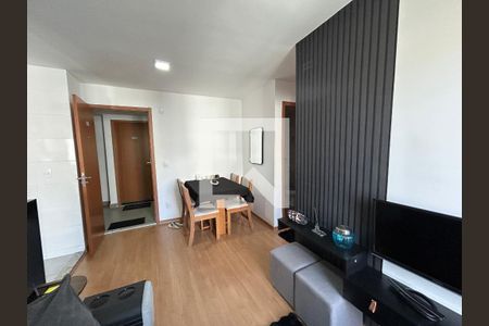Sala de apartamento para alugar com 2 quartos, 47m² em Água Santa, Rio de Janeiro