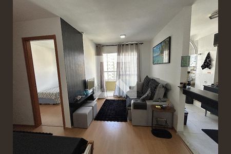 Sala de apartamento para alugar com 2 quartos, 47m² em Água Santa, Rio de Janeiro
