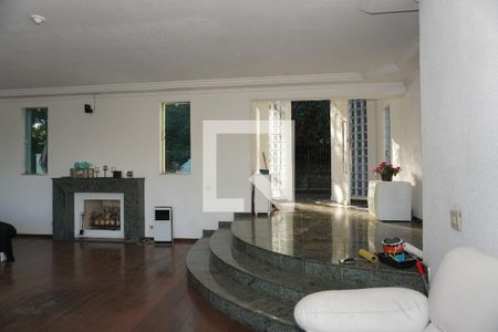 Sala de TV de casa de condomínio para alugar com 6 quartos, 3000m² em Jardim Iolanda, Embu das Artes