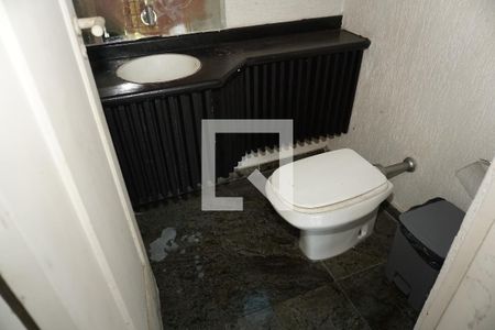 Banheiro 1 de casa de condomínio para alugar com 6 quartos, 3000m² em Jardim Iolanda, Embu das Artes