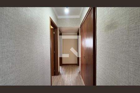 Corredor de apartamento para alugar com 3 quartos, 136m² em Centro, Pelotas