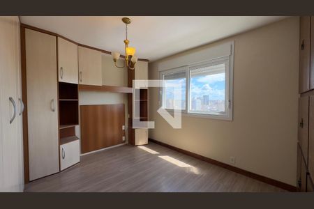 Quarto de apartamento para alugar com 3 quartos, 136m² em Centro, Pelotas