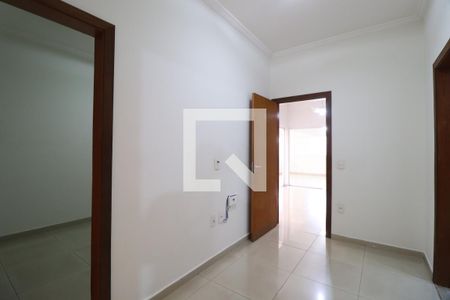 Hall dos Quartos de casa para alugar com 3 quartos, 250m² em Brasil, Uberlândia