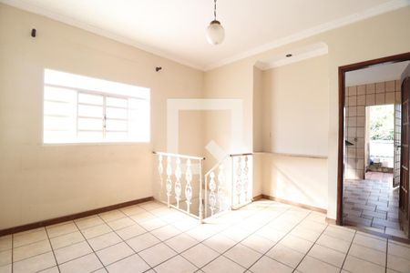 Sala 2 de casa para alugar com 3 quartos, 280m² em Pampulha, Uberlândia