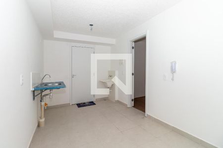 Sala de apartamento para alugar com 1 quarto, 24m² em Parque Industrial Tomas Edson, São Paulo