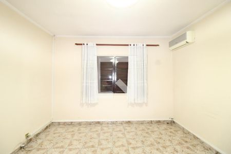 Quarto 1 de casa para alugar com 4 quartos, 146m² em Parque Cruzeiro do Sul, São Paulo