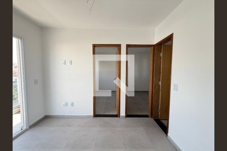 Apartamento para alugar com 2 quartos, 40m² em Vila Bertioga, São Paulo