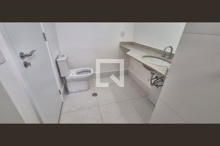 Banheiro de apartamento à venda com 3 quartos, 132m² em Butantã, São Paulo