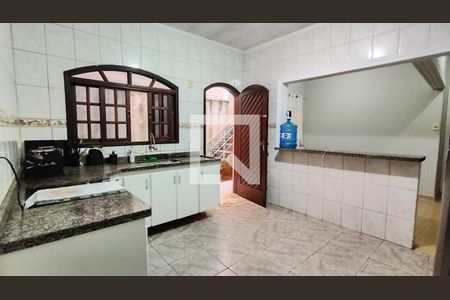 Cozinha  de casa para alugar com 4 quartos, 120m² em Caxangá, Suzano