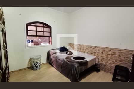 Casa para alugar com 4 quartos, 120m² em Caxangá, Suzano