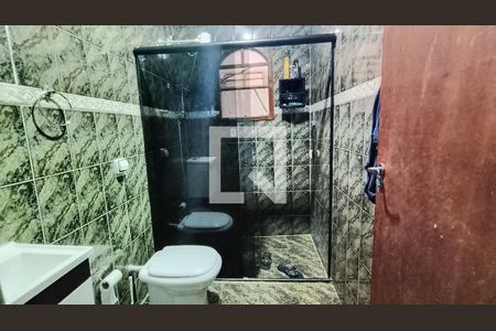 Banheiro 1 de casa para alugar com 4 quartos, 120m² em Caxangá, Suzano