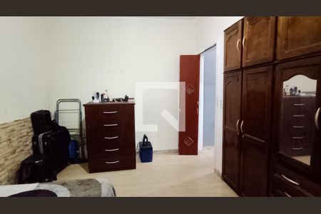 Quarto 1 de casa para alugar com 4 quartos, 120m² em Caxangá, Suzano