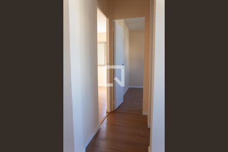 Corredor de apartamento à venda com 2 quartos, 52m² em Jardim São Luís, São Paulo