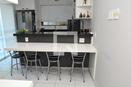 Cozinha de casa de condomínio à venda com 3 quartos, 110m² em Jardim das Carpas, Jundiaí