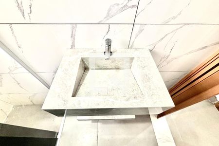 Banheiro  de apartamento para alugar com 2 quartos, 53m² em Vila Silvia, São Paulo