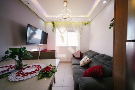 Sala/Cozinha e Área de Serviço de apartamento para alugar com 2 quartos, 34m² em Vila Ré, São Paulo