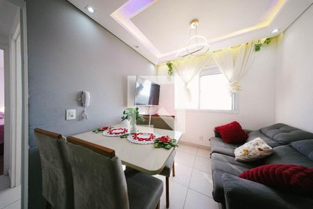 Sala/Cozinha e Área de Serviço de apartamento para alugar com 2 quartos, 34m² em Vila Ré, São Paulo