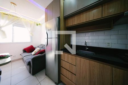 Sala/Cozinha e Área de Serviço de apartamento para alugar com 2 quartos, 34m² em Vila Ré, São Paulo