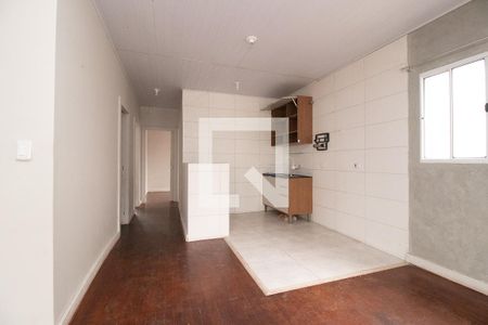 Cozinha e Área de Serviço de casa para alugar com 3 quartos, 80m² em Parolin, Curitiba