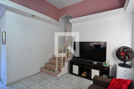 Sala de Tv de casa à venda com 3 quartos, 224m² em Parque Maraba, Taboão da Serra
