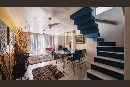 Casa de Condomínio para alugar com 2 quartos, 180m² em Vargem Grande, Rio de Janeiro