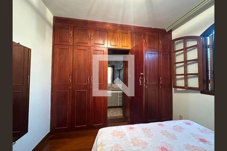 Quarto de casa para alugar com 3 quartos, 100m² em Planalto, Belo Horizonte