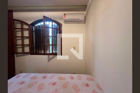 Quarto de casa para alugar com 3 quartos, 100m² em Planalto, Belo Horizonte