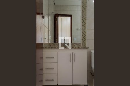 Banheiro da Suíte 1 de casa de condomínio para alugar com 3 quartos, 143m² em Vila Jerusalem, São Bernardo do Campo