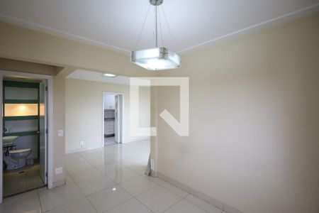 Sala  de apartamento para alugar com 2 quartos, 82m² em Vila Sofia, São Paulo