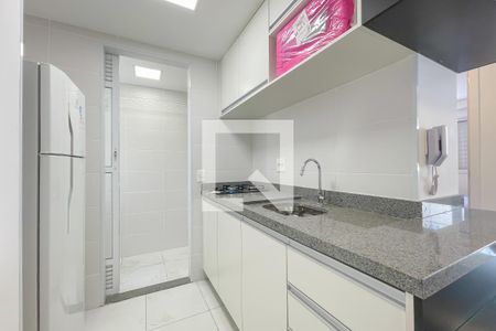 Cozinha de casa de condomínio para alugar com 1 quarto, 34m² em Km 18, Osasco