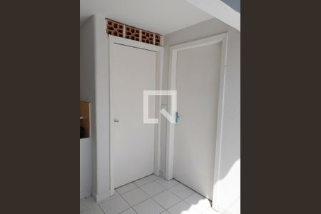 Casa à venda com 3 quartos, 150m² em Vila Zat, São Paulo