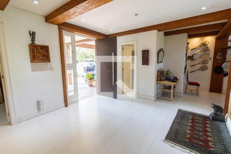 Hall de entrada de casa de condomínio para alugar com 2 quartos, 386m² em Belém Novo, Porto Alegre