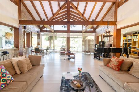 Sala de casa de condomínio para alugar com 2 quartos, 386m² em Belém Novo, Porto Alegre