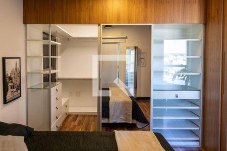 Closet de kitnet/studio para alugar com 1 quarto, 70m² em Cambuí, Campinas