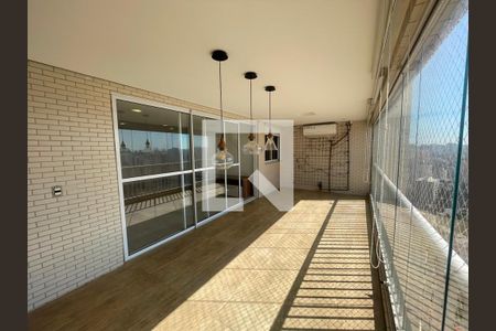 Apartamento para alugar com 3 quartos, 141m² em Vila Gumercindo, São Paulo
