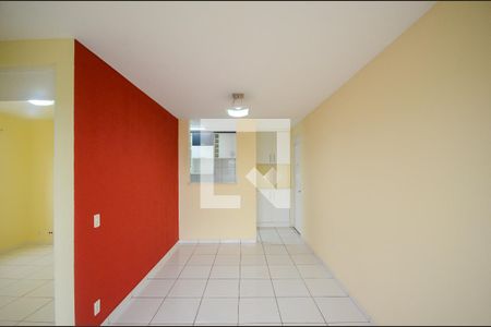 Sala de apartamento para alugar com 2 quartos, 52m² em Conjunto Residencial Vista Verde, São Paulo
