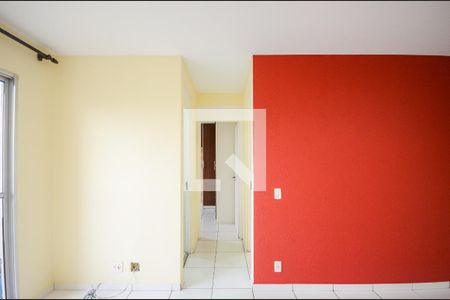 Sala de apartamento para alugar com 2 quartos, 52m² em Conjunto Residencial Vista Verde, São Paulo