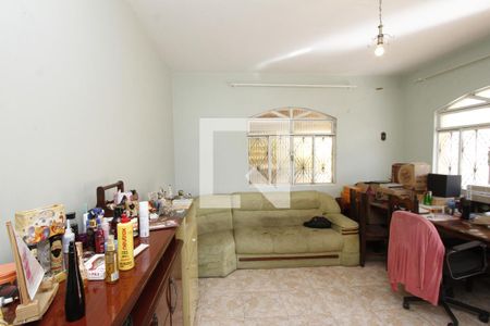 Sala de casa à venda com 7 quartos, 700m² em Madre Gertrudes, Belo Horizonte