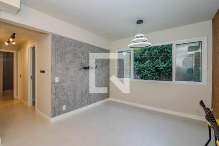 Sala de apartamento à venda com 2 quartos, 68m² em Azenha, Porto Alegre