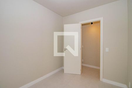 Quarto 1 de apartamento à venda com 2 quartos, 68m² em Azenha, Porto Alegre