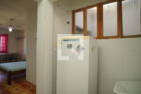 Cozinha e Área de Serviço de kitnet/studio para alugar com 1 quarto, 50m² em Cordeirinho, Maricá