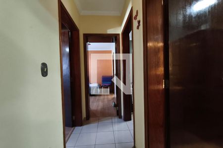 Corredor de apartamento à venda com 3 quartos, 90m² em Vila Anhanguera, Campinas